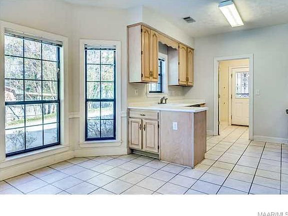 5th image of 224 Eastwood Dr