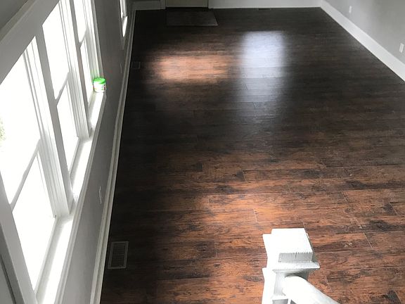 5th image of 323 Jefferson Ave