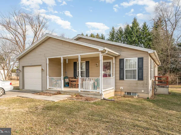 1015 Harriet St, Carlisle, PA 17013