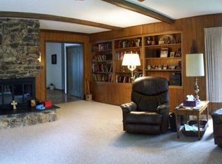 1127 S 12th Ave W, Newton, IA 50208