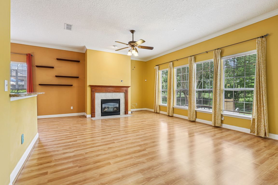 Meadow View Ln-S0307-009.jpg