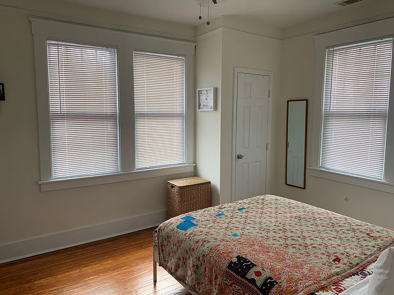 701 E 39th St #D — Photo 16