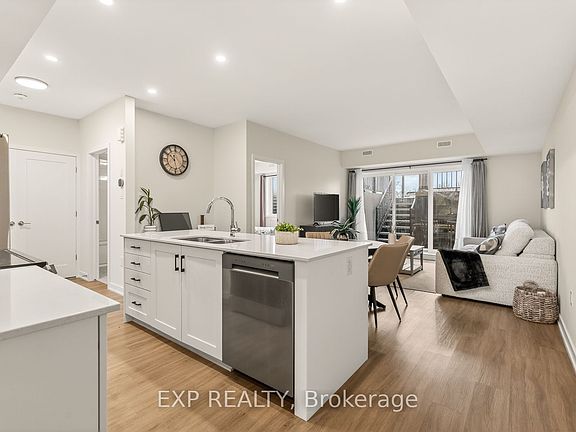4th image of 810 D Roger Griffiths Ave #D