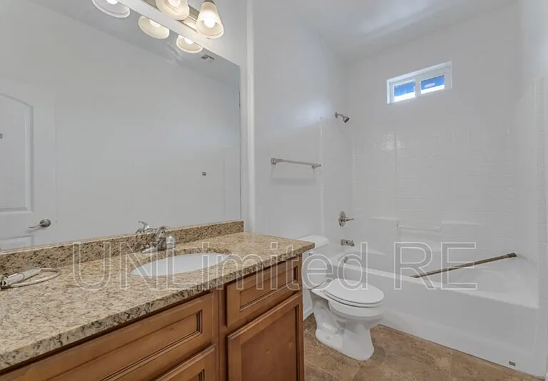 2443 W Pikes Peak Dr — Photo 16