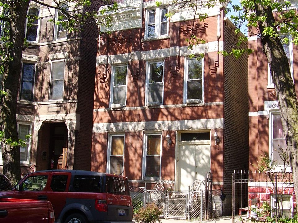 1st image of 932 N Wolcott Ave Front 2
