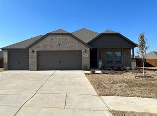 2119 Rose Ct, Waxahachie, TX 75165