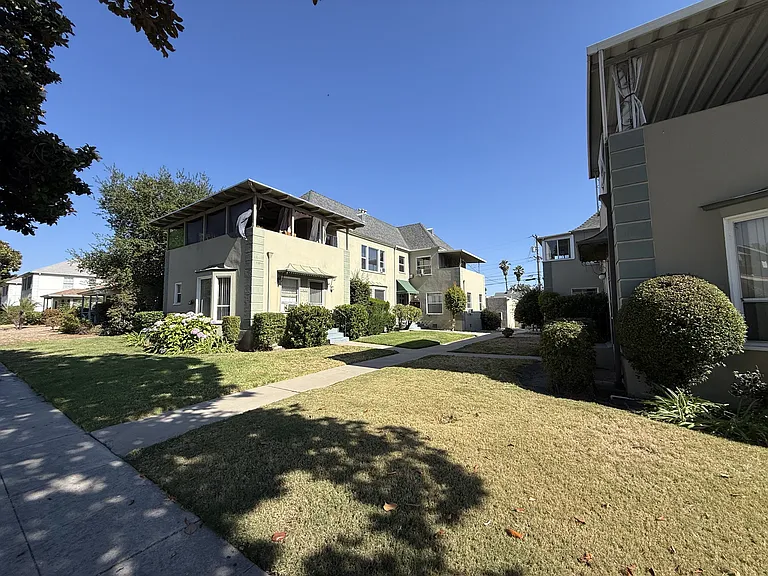 1422 E Wilson Ave #A — Photo 2