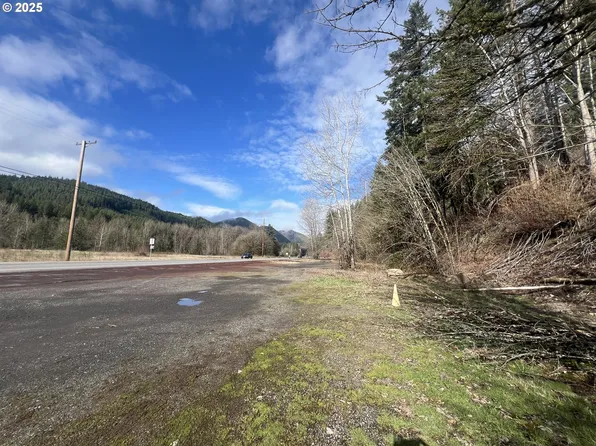 N Santiam Hwy SE #3 & 4, Idanha, OR 97350