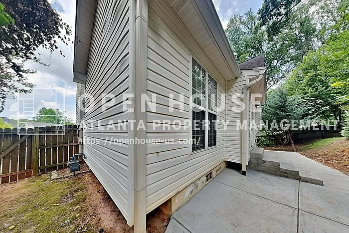 6017 Bordeau Walk SE — Photo 19