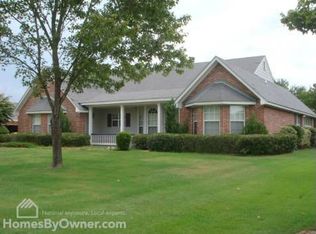 1748 McClain St, Greenville, MS 38701