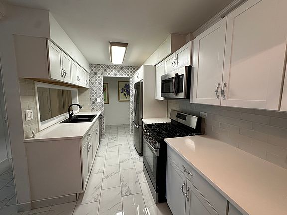 5th image of 1188 Royal Glen Dr APT 304