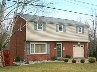 657 Morningstar Dr, Ellwood City, PA 16117