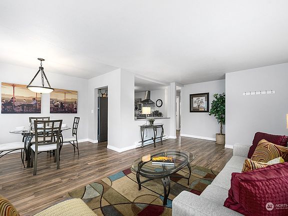 4th image of 2127 S Ainsworth Avenue