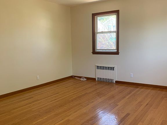 5th image of 171 Glover Ave