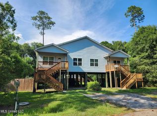 6086 E Benton St, Bay Saint Louis, MS 39520