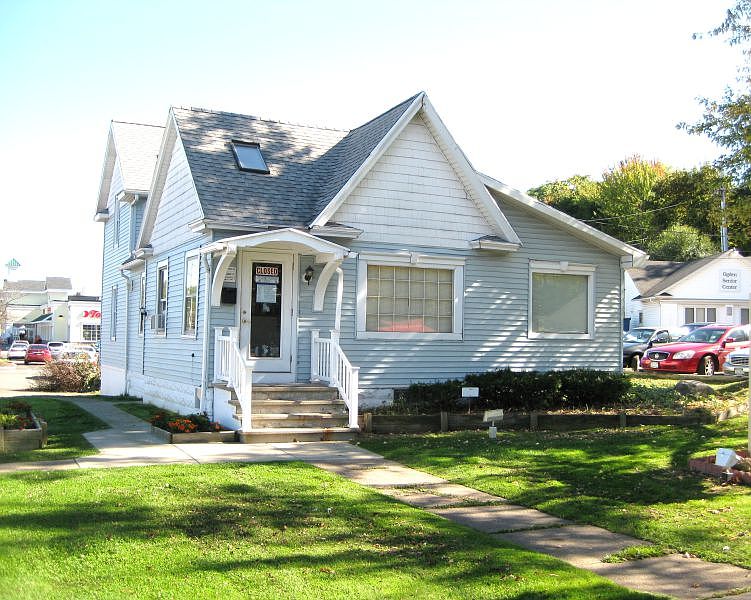 1st image of 194 S Union St