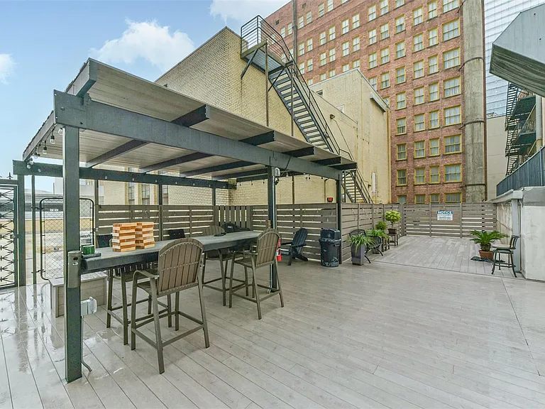 705 Main St #321 — Photo 33