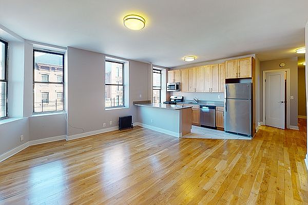 1st image of 23-25 E 124th St #2B