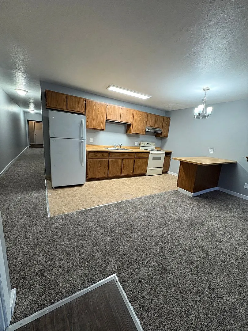 217 N Main St — Photo 1