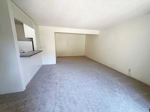 153 Streamwood Photo 1