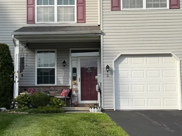 5 Emily Ct, Reading, PA 19606