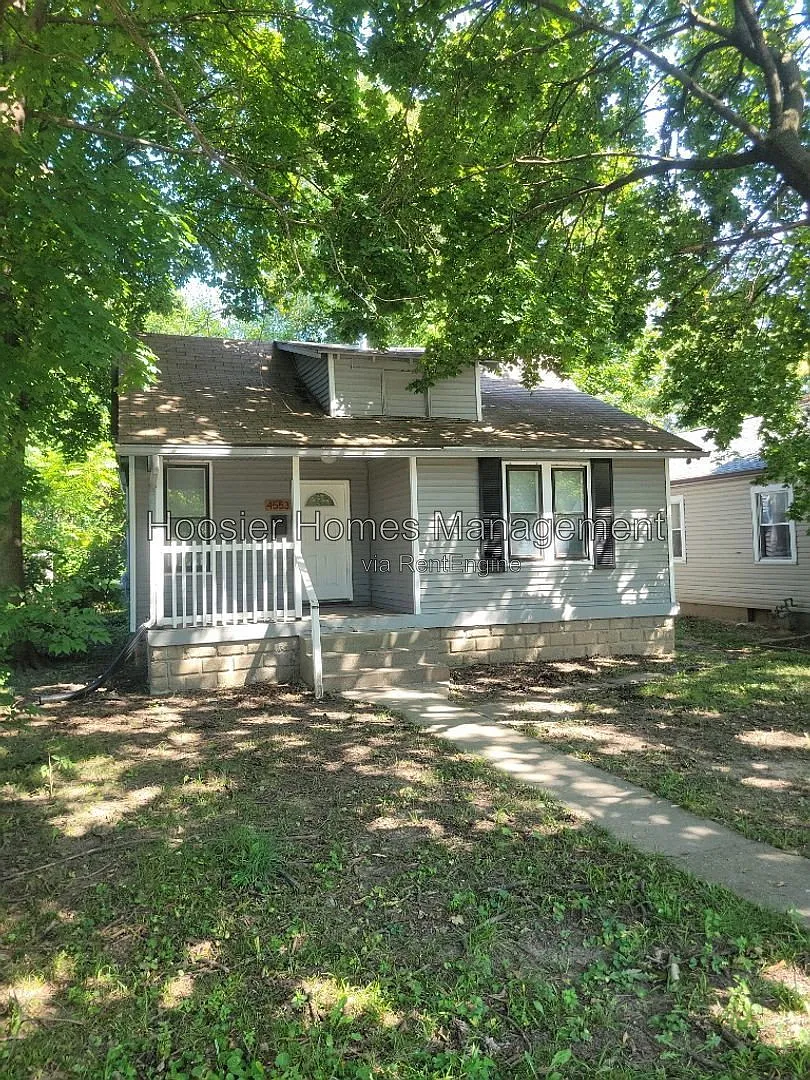 2 bed, 1.0 bath, 1176 sqft, $1,550 — Photo 1