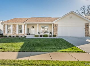 5842 Westcliffe Dr, Saint Louis, MO 63129