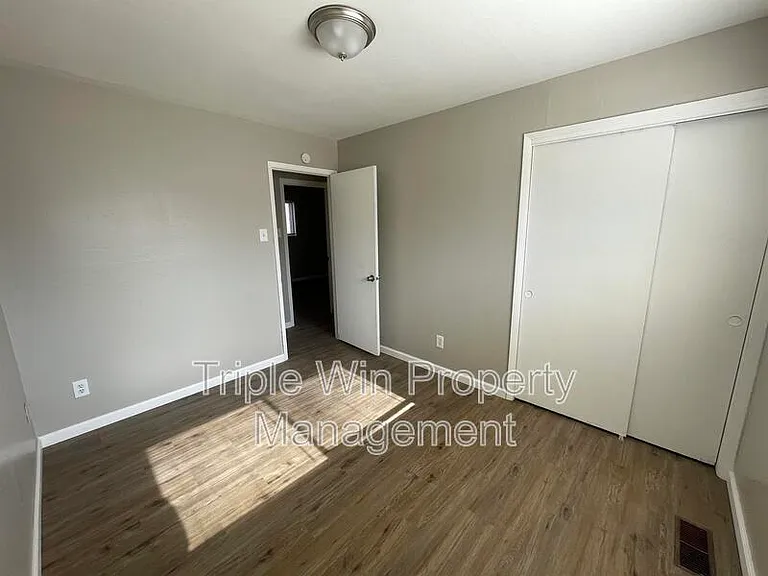 1225 Carla Dr — Photo 16
