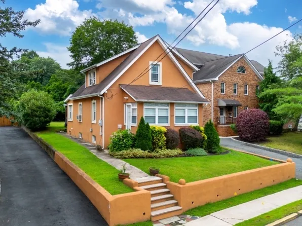 154 Roseland Ave, Caldwell, NJ 07006