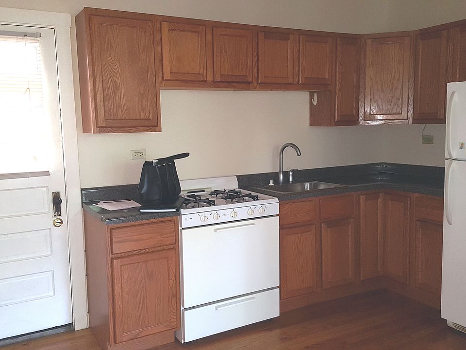 1st image of 6459 N Washtenaw Ave APT 2