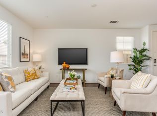 11161 W Laughlin Ln, North Hollywood, CA 91606