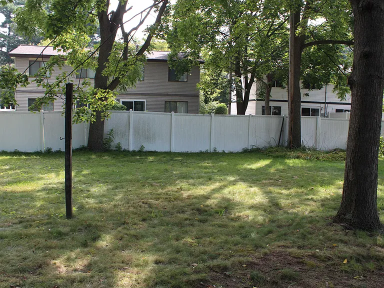 4900 Meyers St — Photo 13