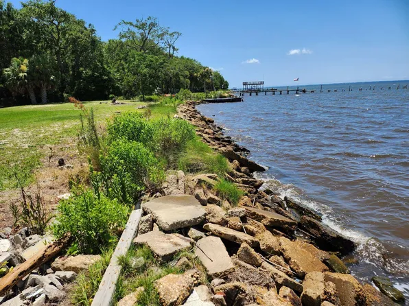 7397 State Highway 20 W, Freeport, FL 32439