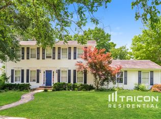 748 Berquist Dr, Ballwin, MO 63011