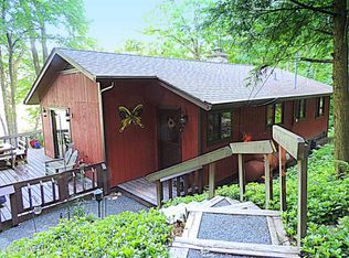 107 N Hemlock Ln, Greentown, PA 18426