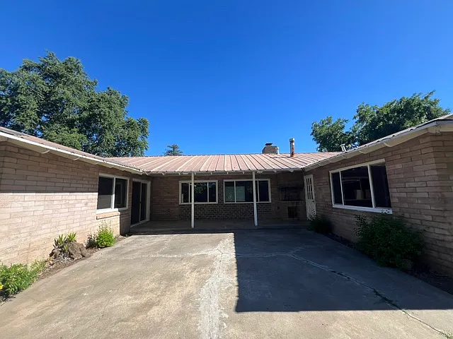 1157 East Ave — Photo 33
