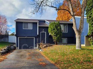 820 S Calvin Rd, Veradale, WA 99037