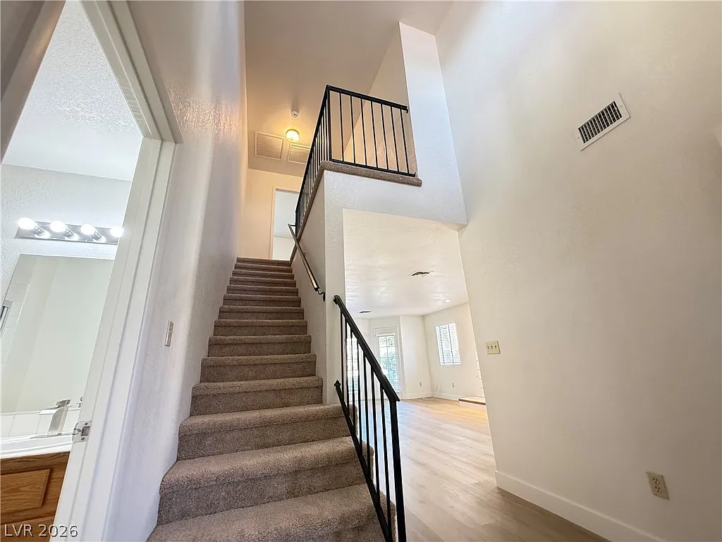 3 bed, 3.0 bath, 1762 sqft, $1,825 — Photo 4