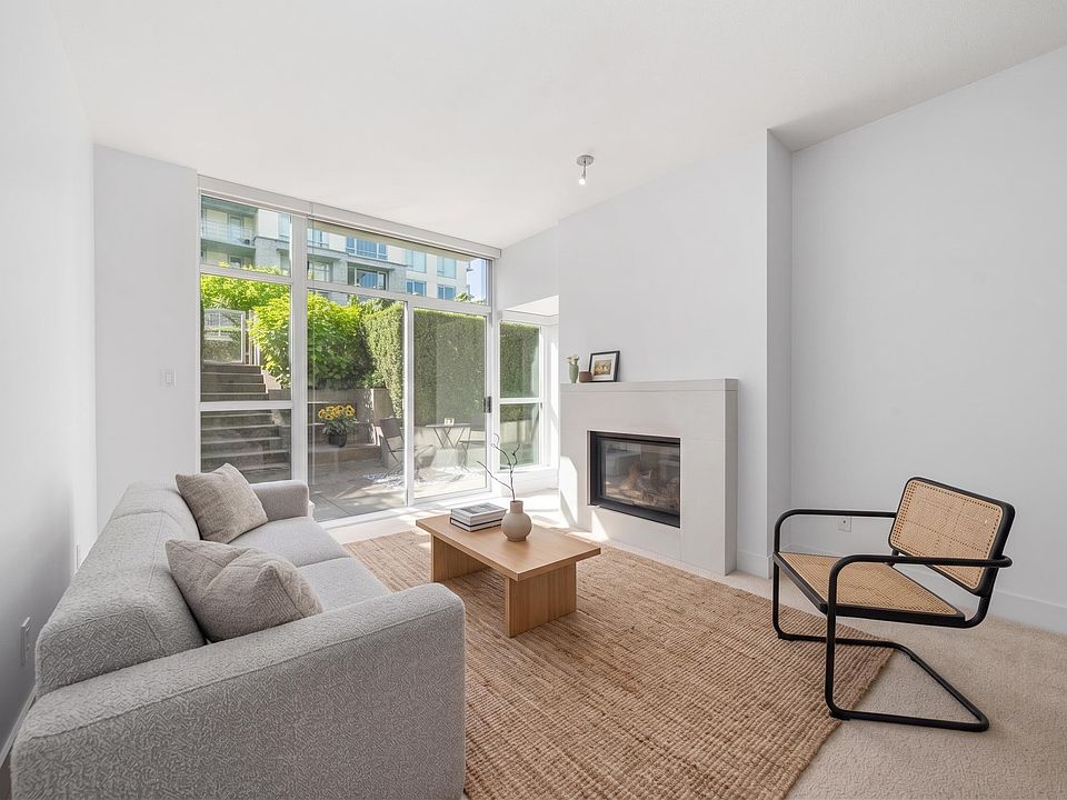 1st image of 6080 Iona Dr #102