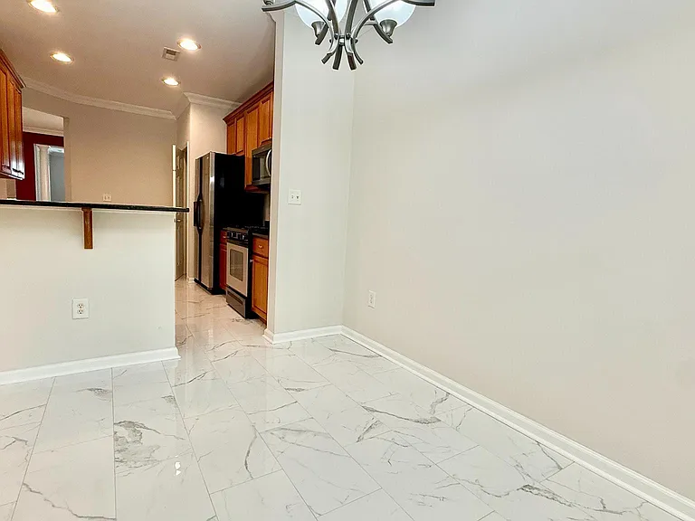 40 Truman Ave — Photo 11