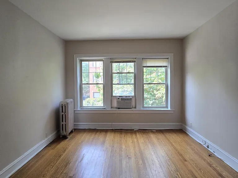 832 Reba Pl #1N — Photo 1
