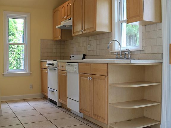2nd image of 279 Nelson Ave #A