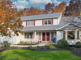 6173 Tourelle Dr, Highland Heights, OH 44143