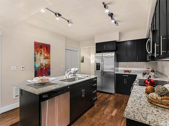 2nd image of 699 John St #311