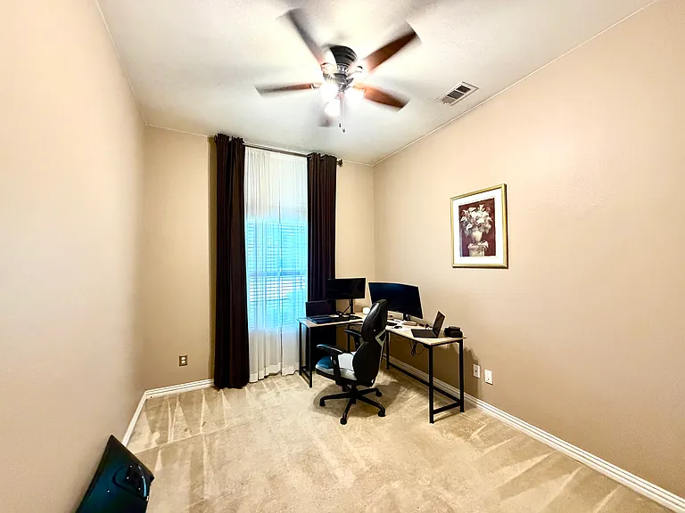 2102 Central Park Dr — Photo 18