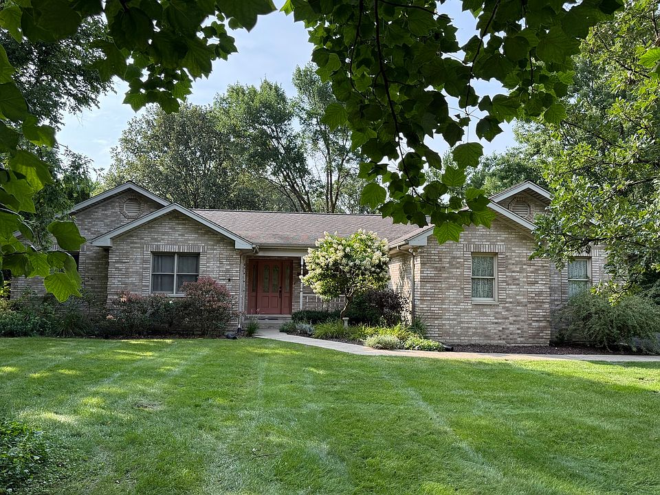 1st image of 3940 Gloucester Dr