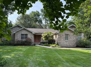3940 Gloucester Dr, Crete, IL 60417