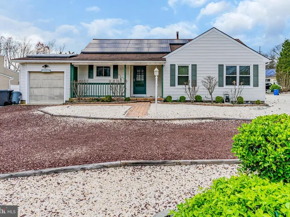 330 Timberlake Dr, Manahawkin, NJ 08050