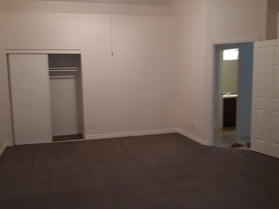 1st image of 896 Coral Cottage Dr