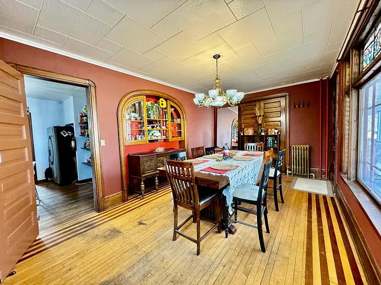 1464 Minnehaha Ave W — Photo 7